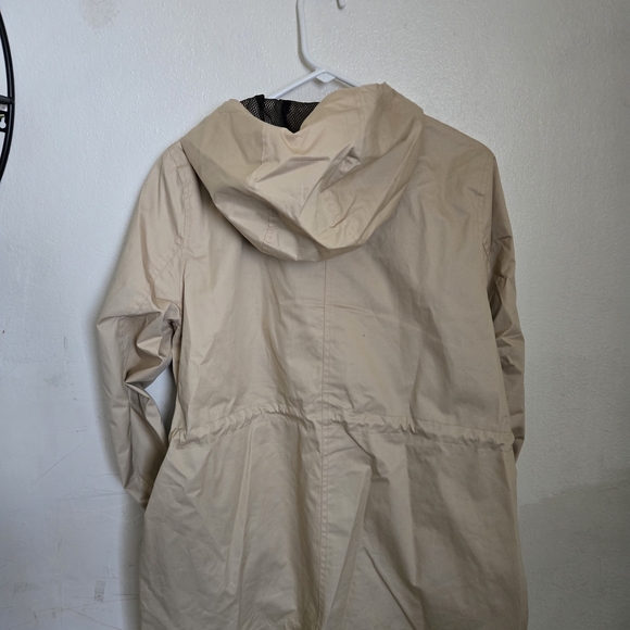 Hunter Beige and Black Mesh Jacket - Picture 10 of 14